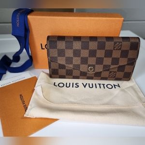 NWT Louis Vuitton Sarah Damier Ebene Wallet with Purchase receipt